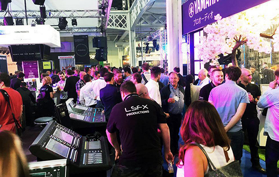 国际涂料工业展现场照片