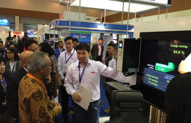 国际涂料工业展现场照片