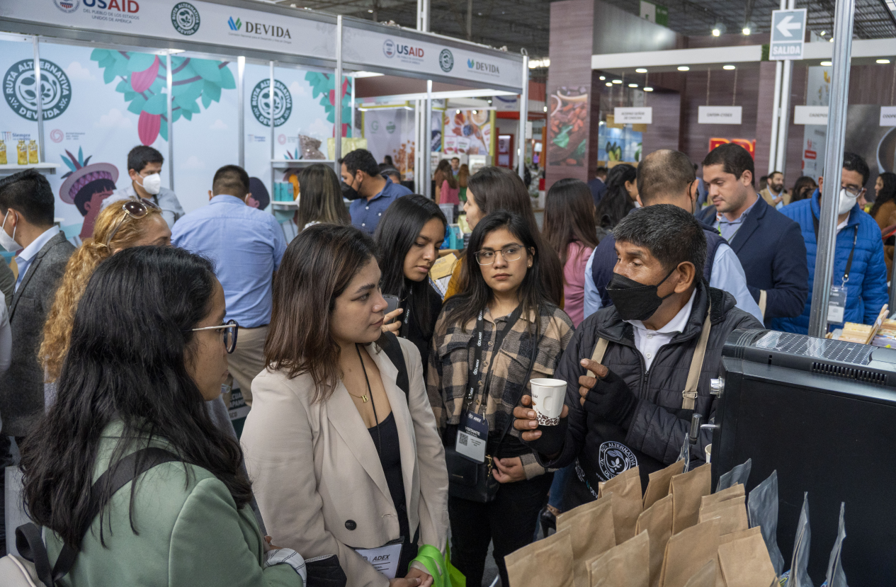 国际涂料工业展现场照片