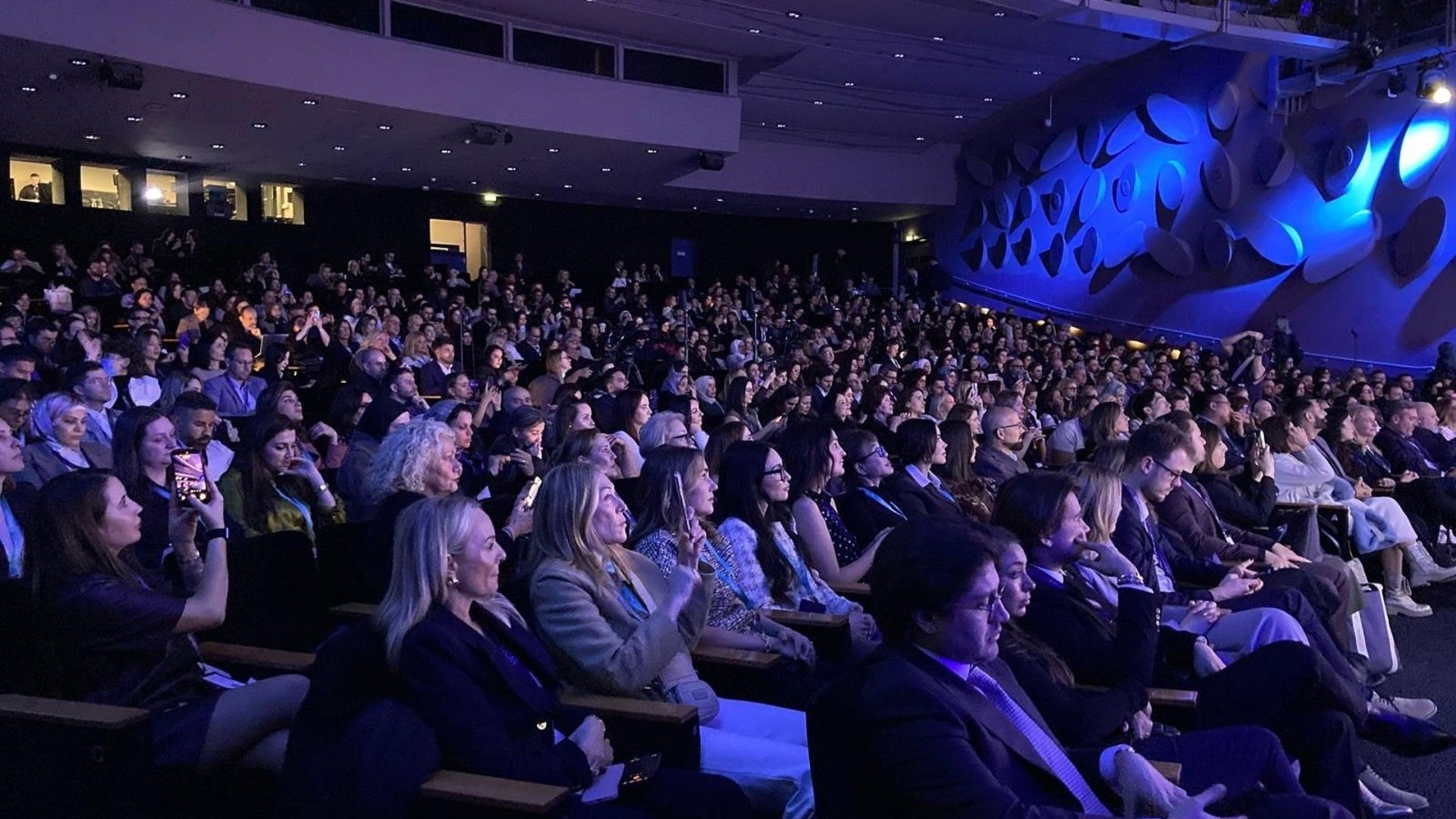 英卡思世界皮肤科及医美大会 IMCAS World 现场