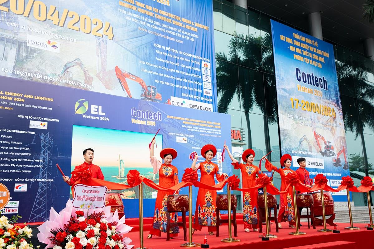越南河内国际工程机械、矿山机械及运输车辆展 Contech Vietnam 现场