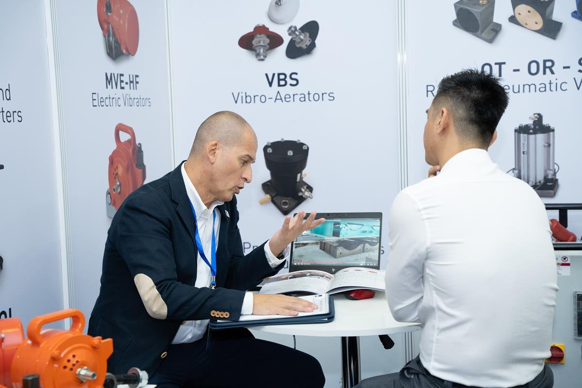 越南河内国际工程机械、矿山机械及运输车辆展 Contech Vietnam 现场